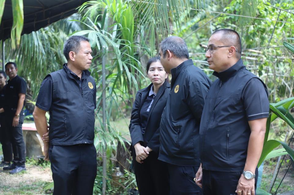 title - เลขาฯ ส.ป.ก. พร้อมคณะ ร่วมลงพื้นที่ติดตามคณะ รมช.กษ. ตรวจราชการ ณ ตำบลอ่าวลึก